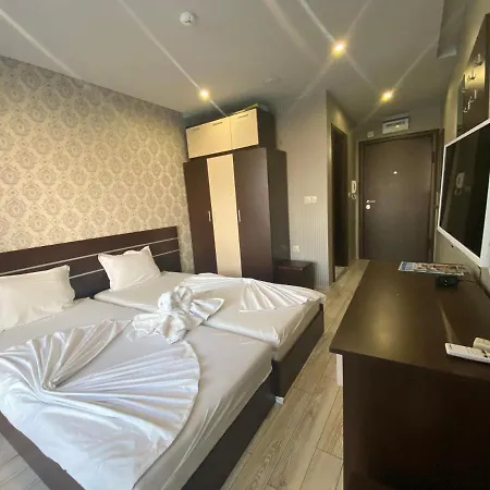 Апартамент Paradiso B 209 Private Sea View