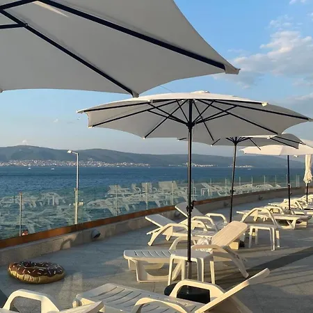 Paradiso B 209 Private Sea View Апартамент *
