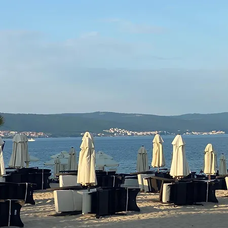 Paradiso B 209 Private Sea View Апартамент *