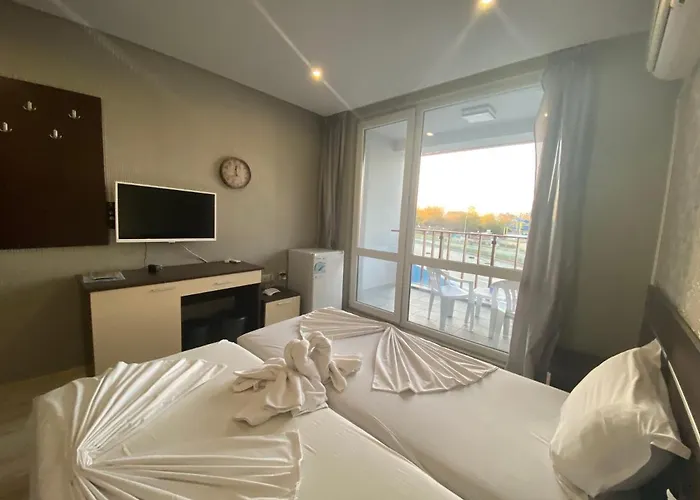Апартамент Paradiso B 209 Private Sea View *